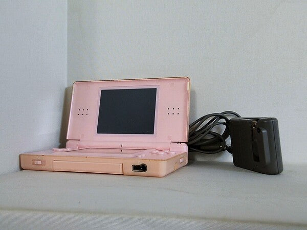 ニンテンドーDS Lite NoblePink ○ソフト2本付き○ ニンテンドーDS