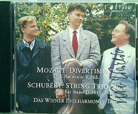 ´´モーツァルト : ディヴェルティメント シューベルト : 弦楽三重奏曲第2番´´ ウィーン・フィルハーモニア弦楽三重奏団 ウィーン・フィルハーモニア弦楽三重奏団 直筆サイン入り