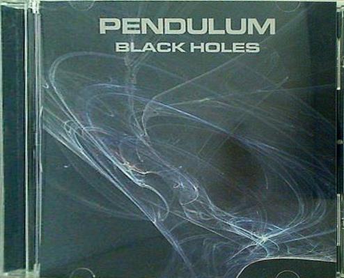 PENDULUM BLACK HOLES
